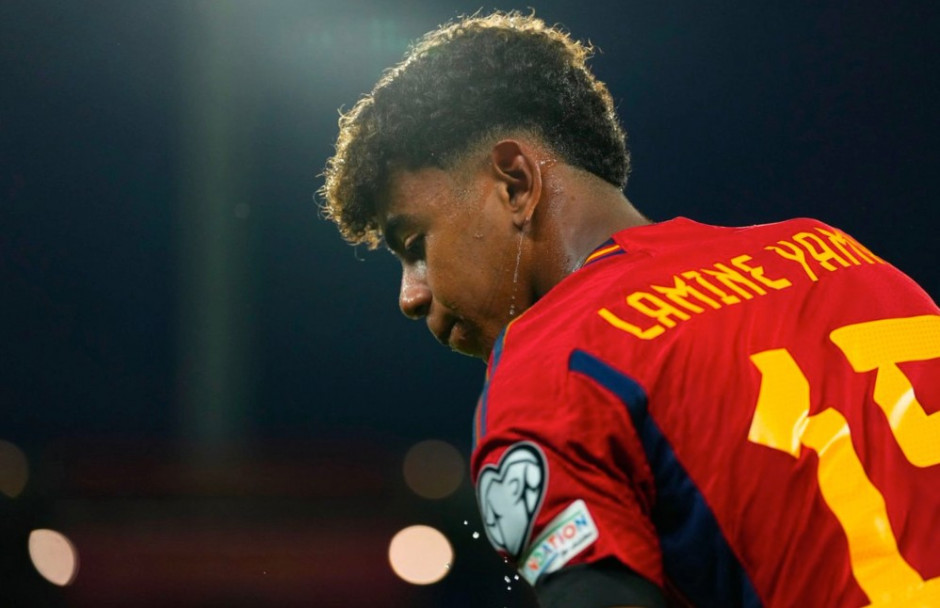 魔笛世界杯参赛次数比梅罗少一届，因克罗地亚缺席2010（克罗地亚无缘2010，魔笛世界杯出场数少于梅罗一届）