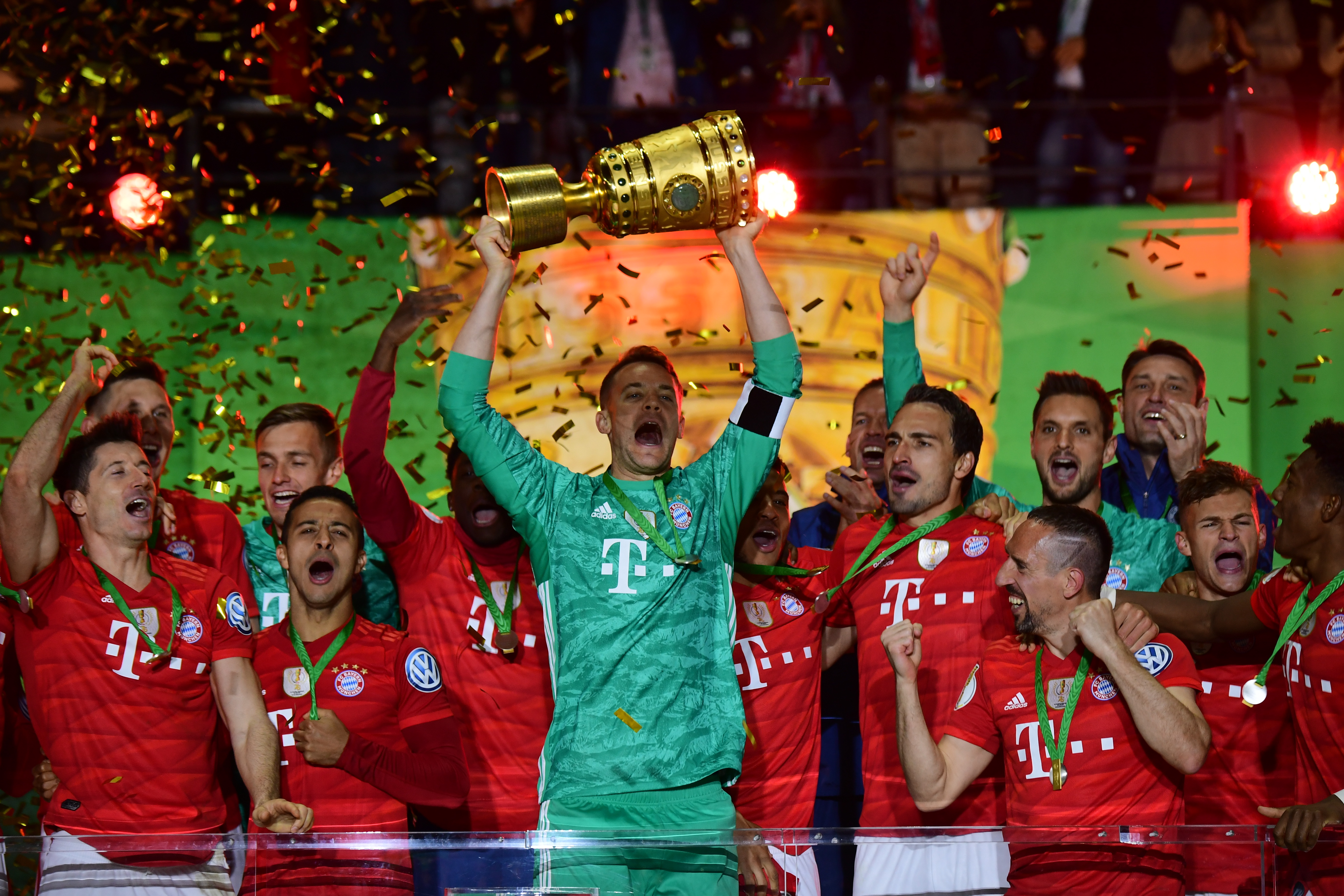 就在今天，12月6日下午！中超传来了山东鲁能、韩鹏和上海申花的新消息（12月6日下午，中超传出关于山东鲁能、韩鹏与上海申花的最新消息）