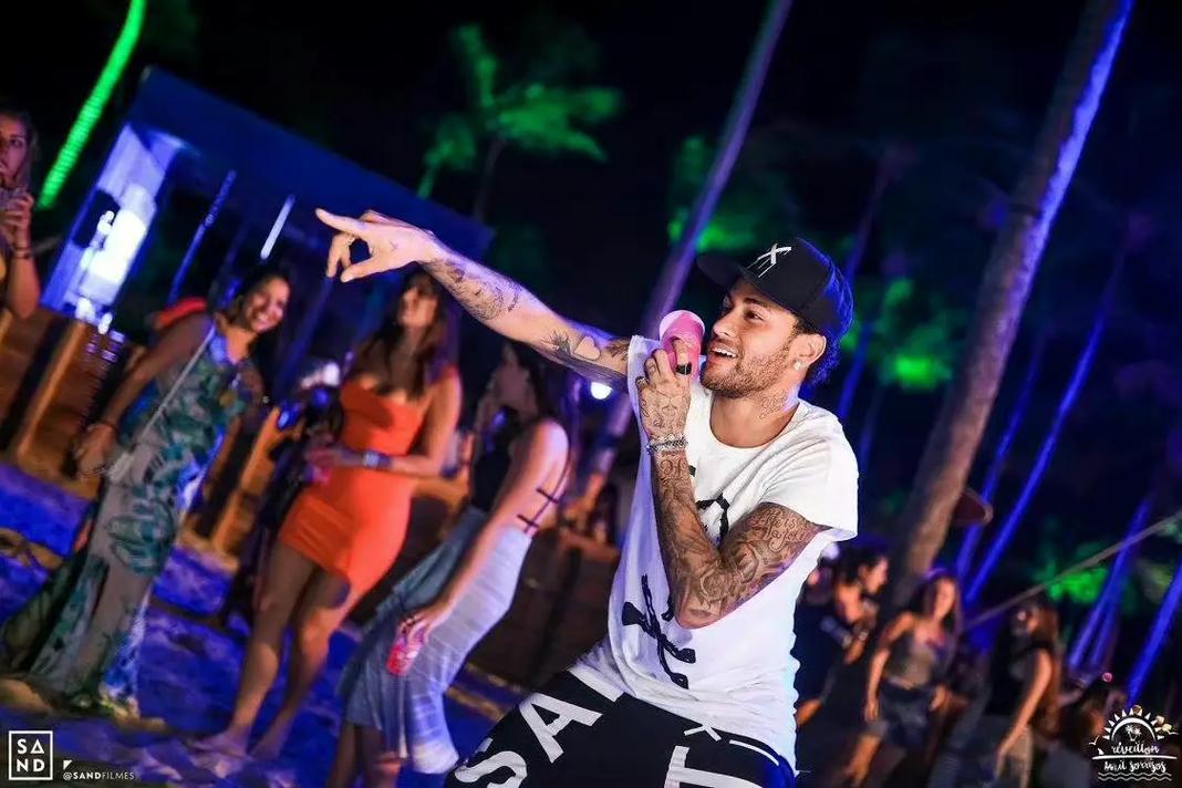 文班亚马谈淘汰赛：我对自己非常有自信，一切都将水到渠成（文班亚马谈淘汰赛：对自己笃定，结果自会水到渠成）