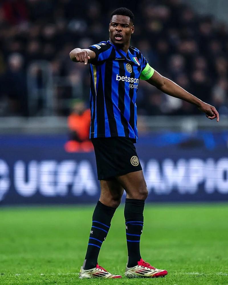 国足最新热身赛表现亮眼