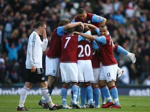 记者：纽卡一开始就计划先报价，曼联则打算先说服谢什科（记者披露：纽卡计划先递报价，曼联优先游说谢什科）