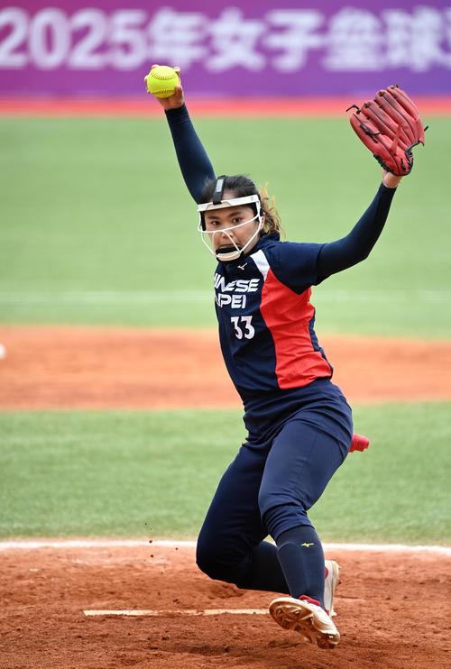 李璇：据我所知，现在球员的阴阳合同还有不少（李璇称：目前球员“阴阳合同”现象仍然不少）