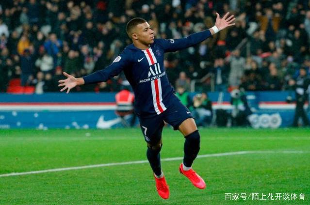 意甲半场：杜维卡斯建功，科莫暂1-0萨索洛（半场战报：杜维卡斯破门，科莫暂以1-0领先萨索洛）