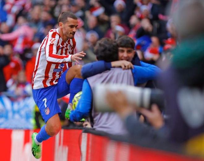 阿德里安：安东尼今夏只想回贝蒂斯，他知道有些事情钱买不来（阿德里安：安东尼今夏一心回归贝蒂斯，他明白有些东西不是金钱能换来的）