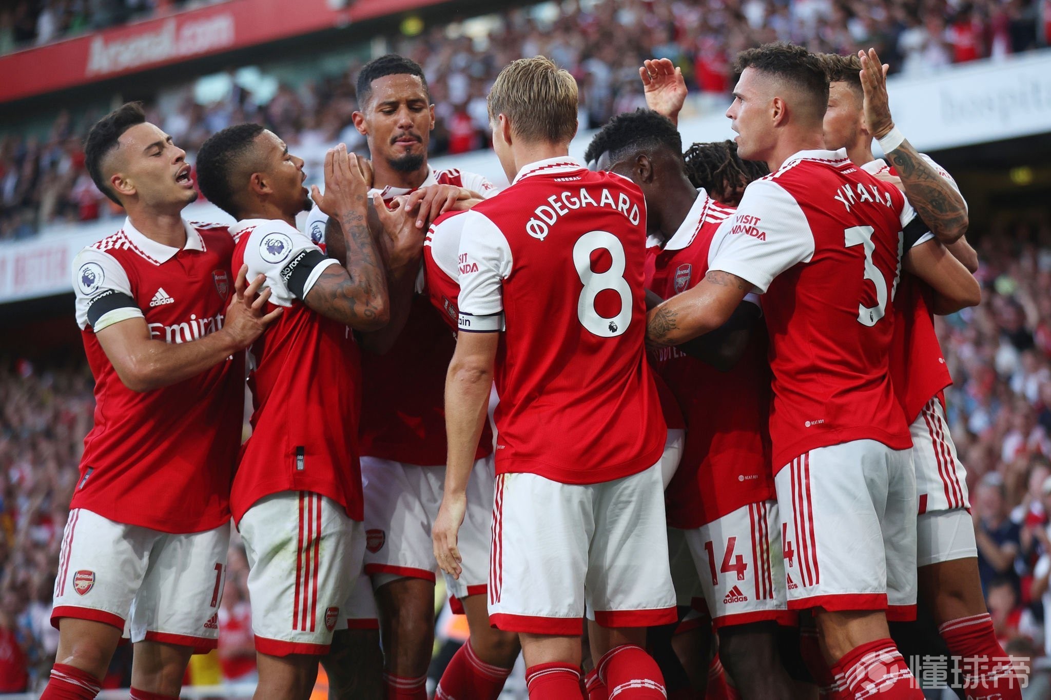 萨拉赫骂街利物浦，曼联传奇鲁尼表示，他和穆帅的处理方式更好（萨拉赫怒斥利物浦，曼联名宿鲁尼称他与穆里尼奥的处置更胜一筹）