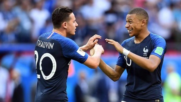 8胜1平，皇马在蒂尔潘执法的欧冠比赛中保持着不败成绩（蒂尔潘主哨欧冠，皇马9战不败：8胜1平）