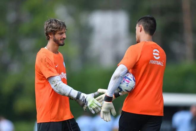 麦卡利斯特：赛季初对我来说不太理想，我在慢慢找回状态（麦卡利斯特：开季不理想，正逐步回到正轨）