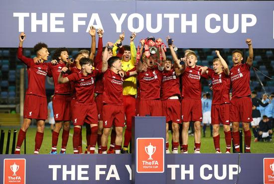 德天空：曼联和切尔西已经对韦德拉奥果进行了考察（德国天空体育：曼联与切尔西已派员考察韦德拉-奥果）