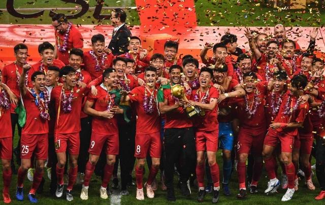 意媒：国米中卫帕拉西奥斯伤情反复，可能接受手术并缺阵数月（意媒：国米中卫帕拉西奥斯伤势再起波折，或接受手术缺席数月）