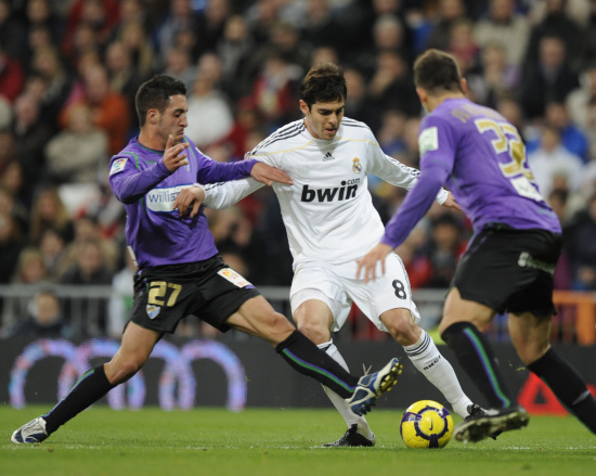 记者：巴萨应将内马尔天价转会费进行长线投资，但被瞬间挥霍（记者：巴萨本可将内马尔天价转会收入用于长期布局，却被迅速花光）