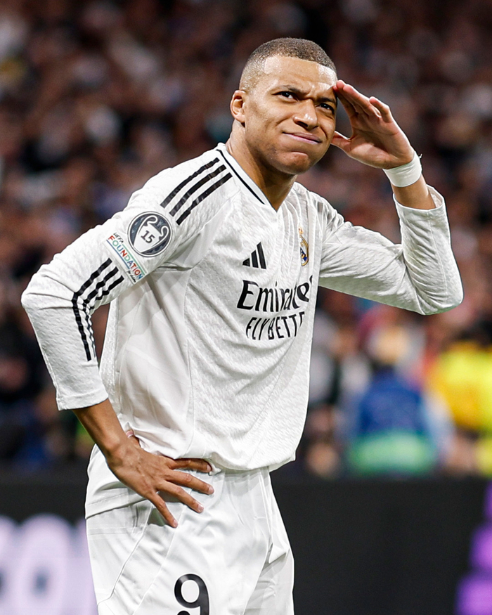 罗马诺：迈阿密国际希望留住阿连德，目前正在就留队条件谈判（罗马诺：迈阿密国际力争挽留阿连德，双方正就留队条款磋商）