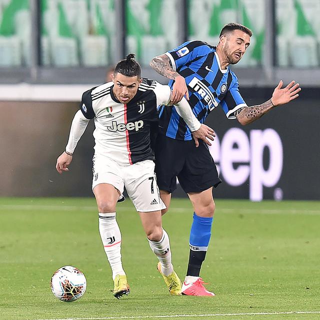 一场0-0 让邵佳一喜上眉梢 找到国足新门 颜骏凌王大雷可彻底让位了（0-0一役令邵佳一笑逐颜开：国足新门神现身，颜骏凌王大雷或让位）