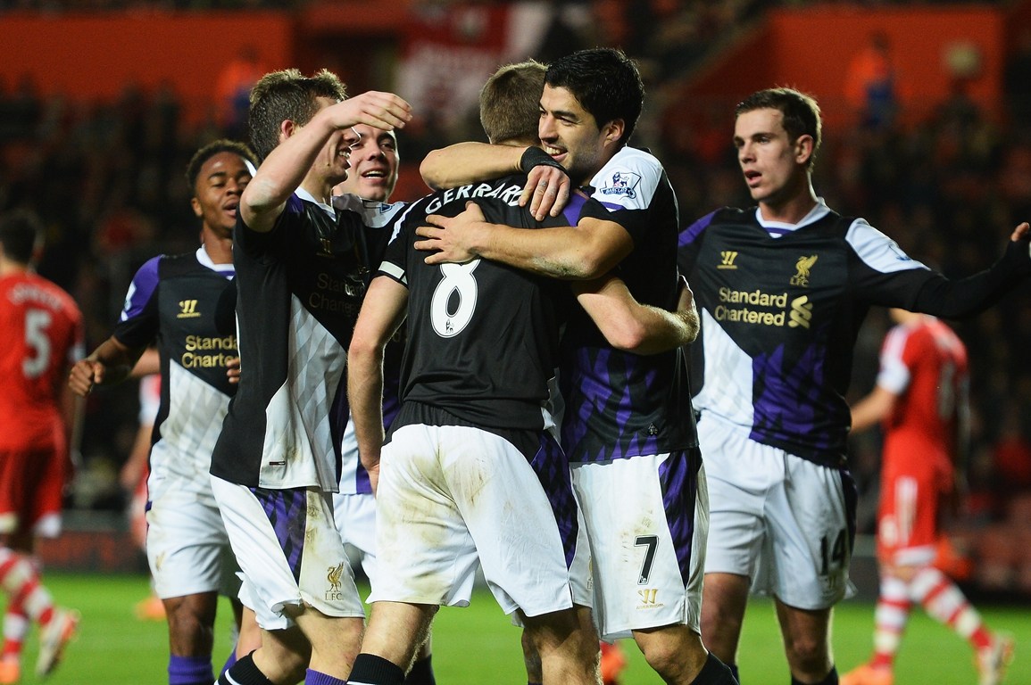 梅西小时候铃声响了不回教室，老师批评他：马拉多纳只有一个（梅西童年上课铃响仍未回班，老师斥责：马拉多纳独一无二）